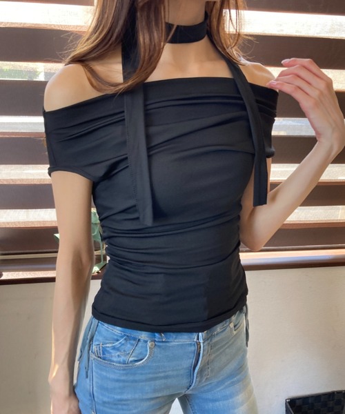 tolene(トレネ)の「2WAY ストール ギャザー オフショルダートップス(Tシャツ/カットソー・レディース・ホワイト/ブラック・FREE)」の5枚目の写真