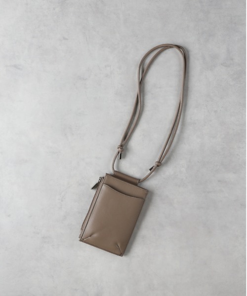 Right-on(ライトオン)の「HONEYSUCKLE ROSE(ハニーサックルローズ)【レディース】ウォレットミニショルダー(ショルダーバッグ・レディース・ブラック/ベージュ・ONE SIZE)」の11枚目の写真