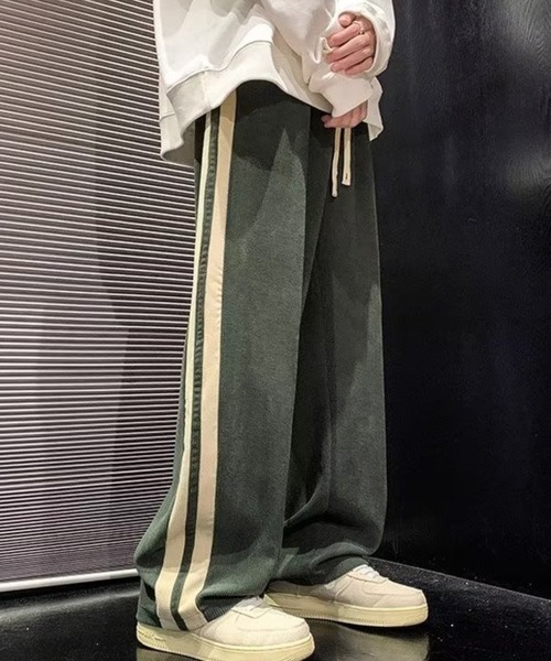 link lot（リンクロット）の「サイドラインワッペン付きコーデュロイイージーパンツ（その他パンツ・メンズ・ブラック/グリーン・M/L）」の4枚目の写真