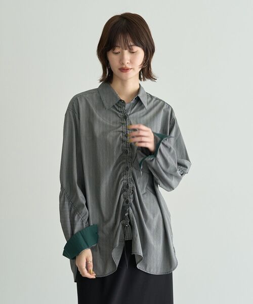 Editt by YECCA VECCA（エディットバイイェッカヴェッカ）の「ドロストデザインギャザーシャツ（シャツ/ブラウス・レディース・ストライプ/キャメル/グリーン・FREE）」の16枚目の写真