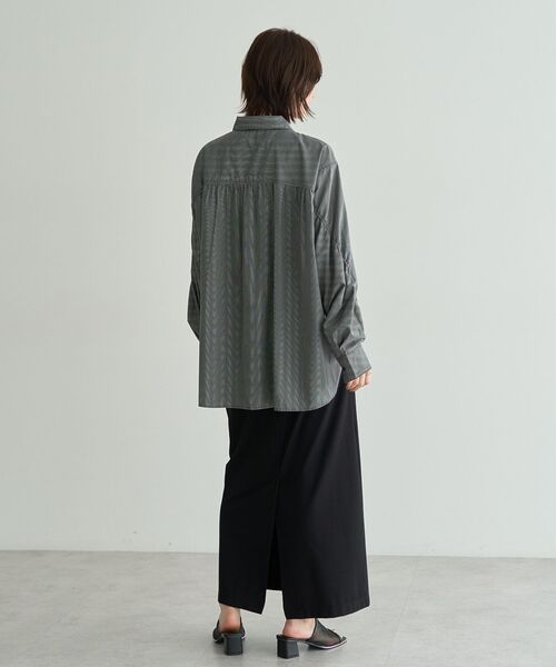 Editt by YECCA VECCA（エディットバイイェッカヴェッカ）の「ドロストデザインギャザーシャツ（シャツ/ブラウス・レディース・ストライプ/キャメル/グリーン・FREE）」の17枚目の写真