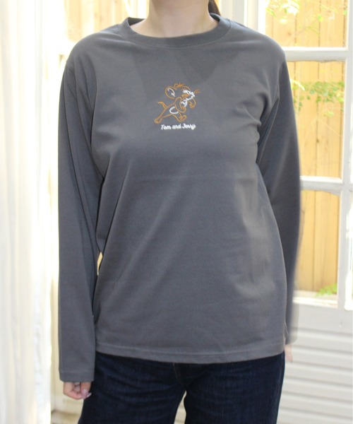 Tom&Jerry(トムアンドジェリー)の「【TOM & JERRY/トムとジェリー】プリントロンT(Tシャツ/カットソー・レディース・サックスブルー/グレイッシュベージュ/スミクロ/ライトグリーン・MEDIUM/LARGE)」の2枚目の写真