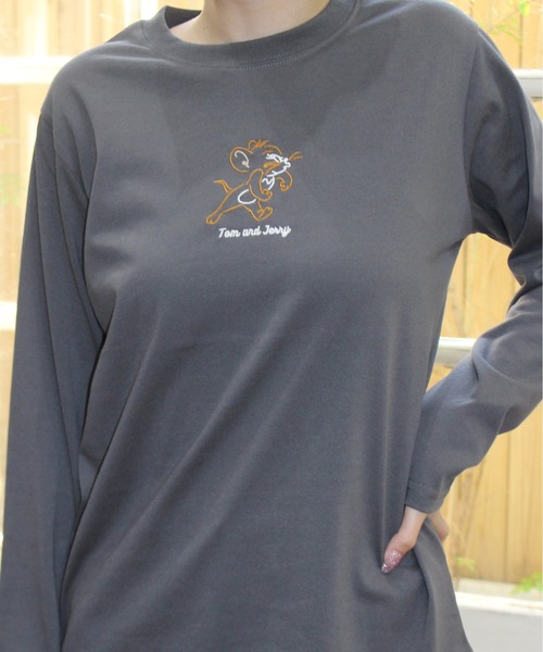 Tom&Jerry(トムアンドジェリー)の「【TOM & JERRY/トムとジェリー】プリントロンT(Tシャツ/カットソー・レディース・サックスブルー/グレイッシュベージュ/スミクロ/ライトグリーン・MEDIUM/LARGE)」の15枚目の写真