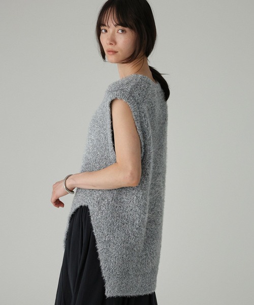BABYLONE(バビロン)の「スパークルアシメヘムニットベスト(ベスト・レディース・シルバー・フリー)」の5枚目の写真