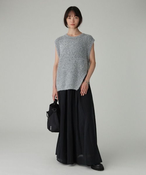 BABYLONE(バビロン)の「スパークルアシメヘムニットベスト(ベスト・レディース・シルバー・フリー)」の7枚目の写真