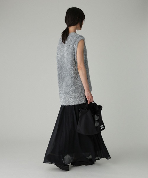 BABYLONE(バビロン)の「スパークルアシメヘムニットベスト(ベスト・レディース・シルバー・フリー)」の9枚目の写真