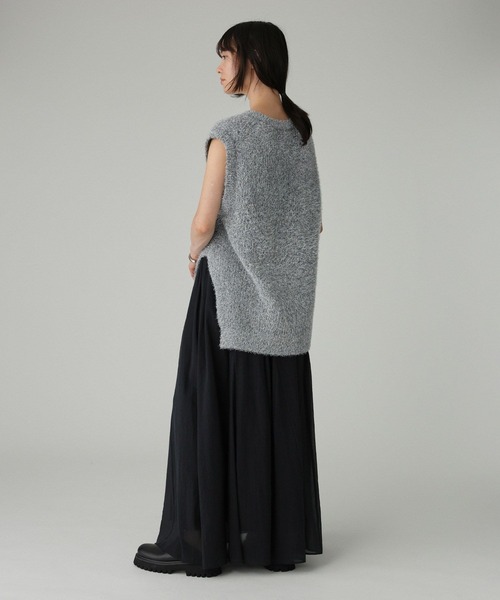 BABYLONE(バビロン)の「スパークルアシメヘムニットベスト(ベスト・レディース・シルバー・フリー)」の10枚目の写真