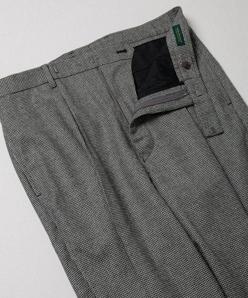 WILD LIFE TAILOR Adam et Rope'(ワイルドテーラーアダムエロペ )の「【WILD LIFE TAILOR】HOUNDTOOTH TAPERD PANTS(スラックス・メンズ・グレー・L/M)」の3枚目の写真