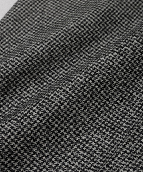 WILD LIFE TAILOR Adam et Rope'(ワイルドテーラーアダムエロペ )の「【WILD LIFE TAILOR】HOUNDTOOTH TAPERD PANTS(スラックス・メンズ・グレー・L/M)」の4枚目の写真