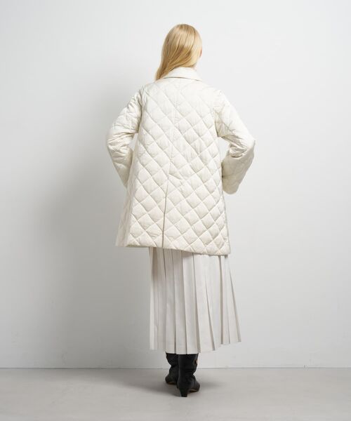 LANVIN en Bleu（ランバンオンブルー）の「キルティングダウンハーフコート（その他アウター・レディース・ブラック/カーキ/オフホワイト・38/36）」の14枚目の写真