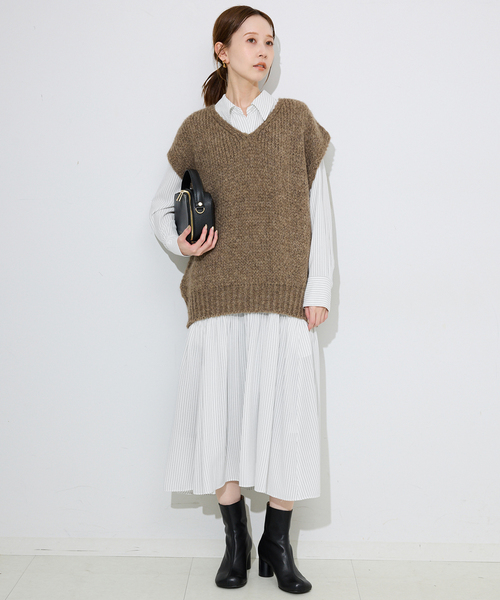 SLOBE IENA(スローブイエナ)の「チョークストライプティアードシャツワンピース(ワンピース・レディース・ホワイト/ブラウン・FREE)」の1枚目の写真