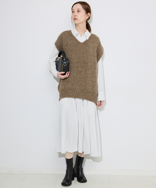 SLOBE IENA(スローブイエナ)の「チョークストライプティアードシャツワンピース(ワンピース・レディース・ホワイト/ブラウン・FREE)」の6枚目の写真