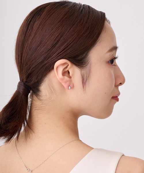 CALIN STANDARD(カリンスタンダード)の「◆金属アレルギー対応◆◆made in japan◆【純金厚メッキ】ドロップ 極小ミニマルカーブピアス(ピアス(両耳用)・レディース・ゴールド/ピンクゴールド/シルバー・FREE)」の13枚目の写真