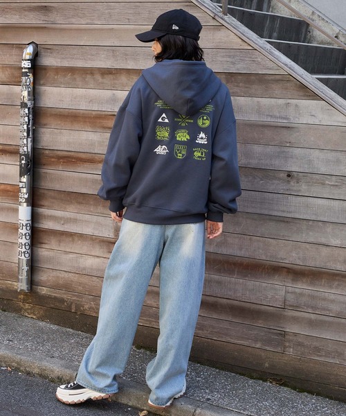 GERRY(ジェリー)の「GERRY/ジェリー 別注 バックサークルロゴプリント ビッグシルエットジップアップパーカー(パーカー・メンズ・ネイビー系/グレー系/アッシュグレー/ブラック系/ネイビー/スミクロ・L/M/S)」の7枚目の写真