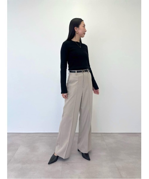 UR'S(ユアーズ)の「ピンタックセンタープレスワイドパンツ(その他パンツ・レディース・ブラック/グレイッシュベージュ/ダークネイビー・M/S/L/MT)」の13枚目の写真