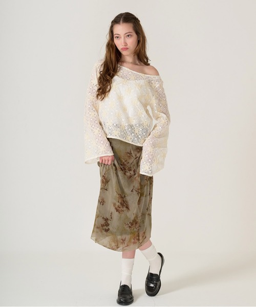 TINA:JOJUN(ティーナジョジュン)の「フラワーコード刺繍 トップス TINA:JOJUN(Tシャツ/カットソー・レディース・ホワイト・M)」の4枚目の写真