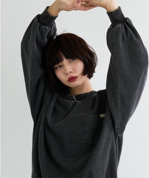 A.D.C.L.（エーディーシーエル）の「ケミカルウォッシュ デニムプルオーバー（スウェット・レディース・ブラック/ブルー・M/L）」の9枚目の写真