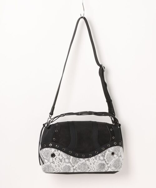 Desigual（デシグアル）の「スタッズ付きミディアムスネークバッグ（ハンドバッグ・レディース・ブラック・FREE）」の2枚目の写真
