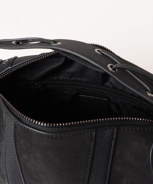 Desigual（デシグアル）の「スタッズ付きミディアムスネークバッグ（ハンドバッグ・レディース・ブラック・FREE）」の4枚目の写真