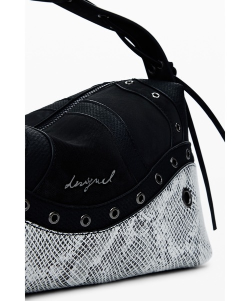 Desigual（デシグアル）の「スタッズ付きミディアムスネークバッグ（ハンドバッグ・レディース・ブラック・FREE）」の8枚目の写真