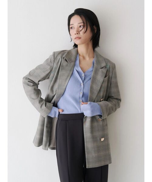 TONAL(トーナル)の「ベーシック金釦ブレザー(テーラードジャケット・レディース・ブラウン/ネイビー/グレー・MEDIUM)」の18枚目の写真