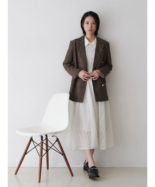 TONAL(トーナル)の「ベーシック金釦ブレザー(テーラードジャケット・レディース・ブラウン/ネイビー/グレー・MEDIUM)」の21枚目の写真