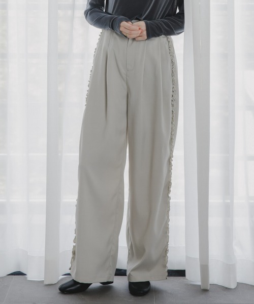 slattgir(スラットジール)の「高身長 サイドフリルタックワイドパンツ(トールサイズ)Essenave(その他パンツ・レディース・チャコール/キナリ・TM/TL/TLL/T3L)」の7枚目の写真