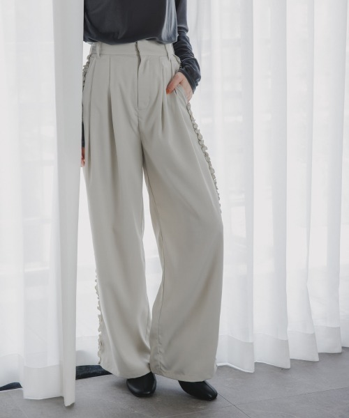 slattgir(スラットジール)の「高身長 サイドフリルタックワイドパンツ(トールサイズ)Essenave(その他パンツ・レディース・チャコール/キナリ・TM/TL/TLL/T3L)」の9枚目の写真