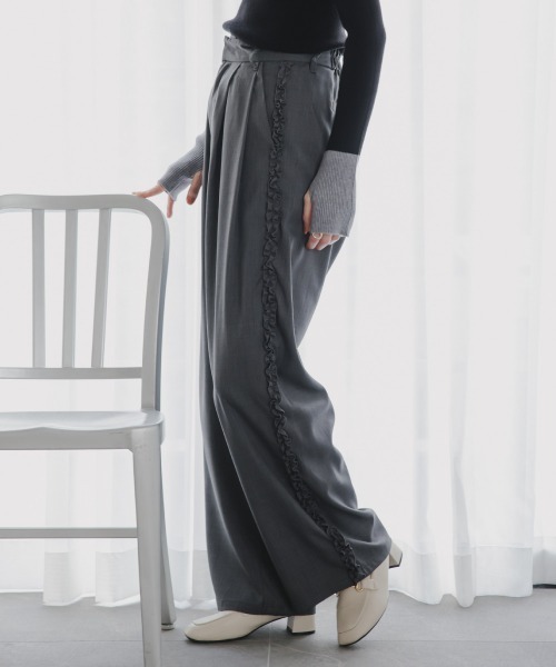 slattgir(スラットジール)の「高身長 サイドフリルタックワイドパンツ(トールサイズ)Essenave(その他パンツ・レディース・チャコール/キナリ・TM/TL/TLL/T3L)」の12枚目の写真