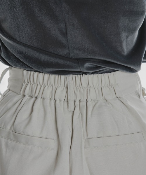 slattgir(スラットジール)の「高身長 サイドフリルタックワイドパンツ(トールサイズ)Essenave(その他パンツ・レディース・チャコール/キナリ・TM/TL/TLL/T3L)」の17枚目の写真
