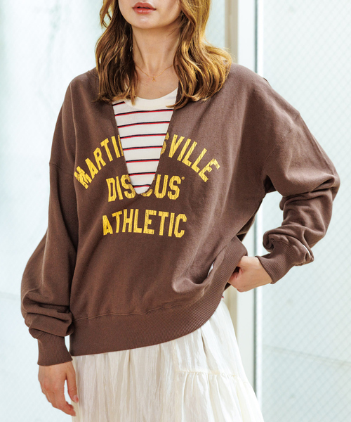 DISCUS(ディスカス)の「【DISCUS/ディスカス】裏毛スキッパーUネックスウェット/トップス/スウェット/スキッパー/Y2K【WEB限定】(スウェット・レディース・グレー/ブラック/ブラウン・フリー)」の1枚目の写真