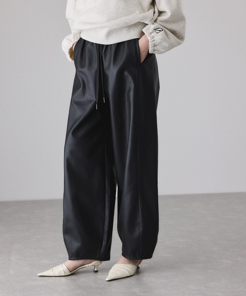 シンセティックレザートラックパンツ（その他パンツ）｜ADAM ET ROPE