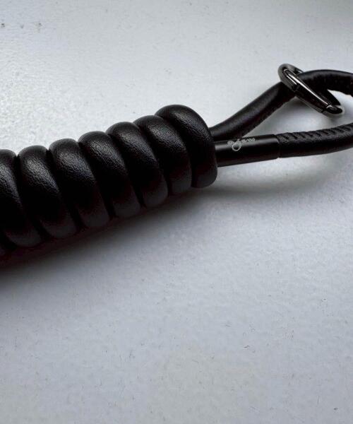 ajew（エジュー）の「ajew/エジュー/別注Coil strap（スマホグッズ・レディース・ブラック・F）」の8枚目の写真