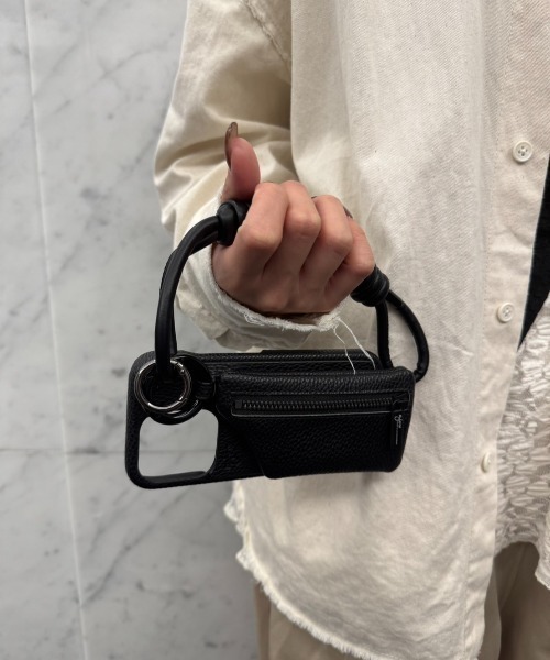 ajew（エジュー）の「ajew/エジュー/別注Coil strap（スマホグッズ・レディース・ブラック・F）」の2枚目の写真