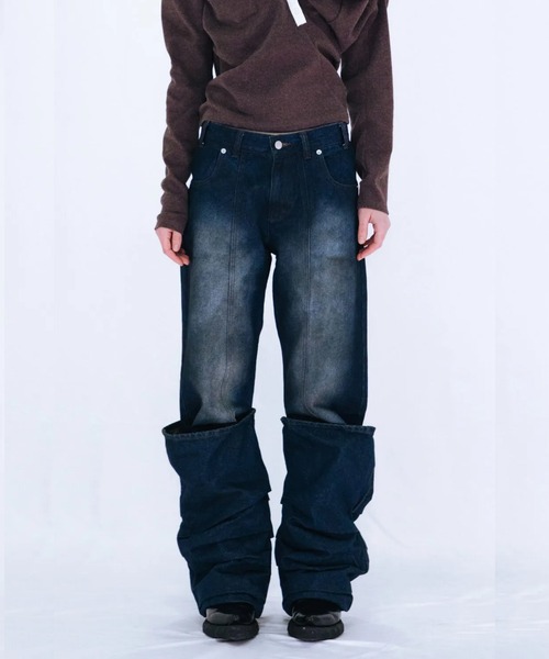 VIAVANDA（ヴィアヴァンダ）の「OVERLAP TUCK DENIM PANTS（デニムパンツ・レディース・ブルー/ネイビー・SMALL/MEDIUM）」の2枚目の写真