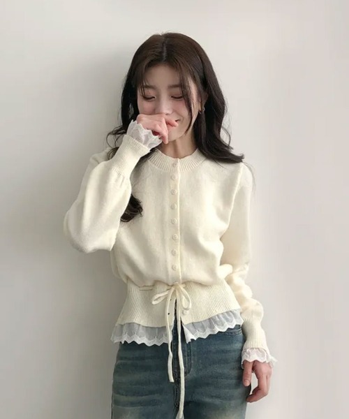 VIVID LADY（ビビッドレディー）の「レースドッキング ウエストリボン ニットカーディガン（ニット/セーター・レディース・グレー/レッド/アイボリー/ネイビー・FREE）」の15枚目の写真