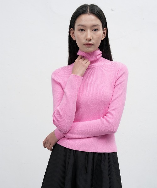 GENERAL IDEA（ジェネラルアイデア）の「daily ribbed turtle neck pullover タートルネックリブニットプルオーバー（ニット/セーター・レディース・ブルー/ブラック/ピンク/ホワイト・L/M/S）」の4枚目の写真