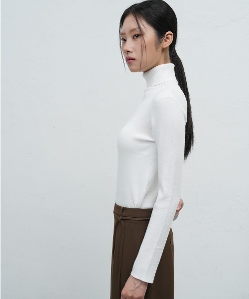 GENERAL IDEA（ジェネラルアイデア）の「daily ribbed turtle neck pullover タートルネックリブニットプルオーバー（ニット/セーター・レディース・ブルー/ブラック/ピンク/ホワイト・L/M/S）」の6枚目の写真