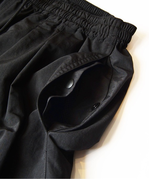 HOLIDAY(ホリデイ)の「SUPPLEX NYLON BIG SHORTS サプレックスナイロンビッグショーツ(その他パンツ・レディース・ピンク/ブラック・ONE SIZE)」の5枚目の写真