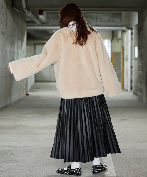 Narcissus(ナルシス)の「【前後2WAY】ファートップス/Vネック/フレアシルエット(その他トップス・レディース・ベージュ/ネイビー・FREE)」の4枚目の写真