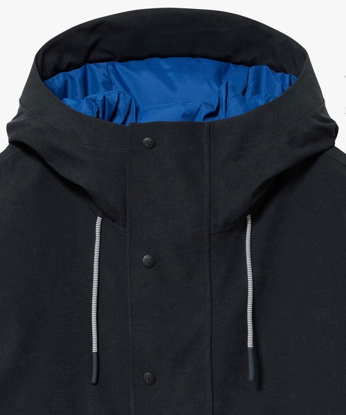 AIGLE(エーグル)の「透湿防水 インサレーション ロングジャケット(マウンテンパーカー・メンズ・ブラック/ブルー・L/M)」の6枚目の写真