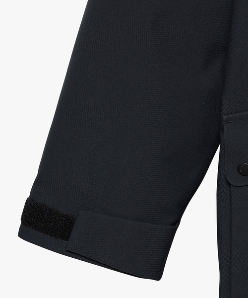 AIGLE(エーグル)の「透湿防水 インサレーション ロングジャケット(マウンテンパーカー・メンズ・ブラック/ブルー・L/M)」の14枚目の写真