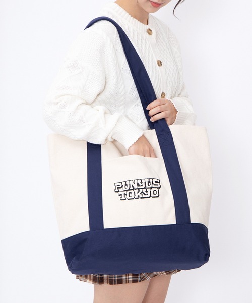 PUNYUS(プニュズ)の「ロゴ刺繍キャンバストートバッグ(トートバッグ・レディース・ネイビー・FREE)」の4枚目の写真