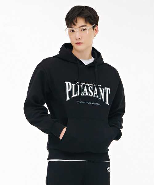 CHASECULT(チェイスカルト)の「ユニセックスエッセンシャルロゴフードパーカー-ブラック(パーカー・メンズ・ブラック・100/95/105/90)」の3枚目の写真
