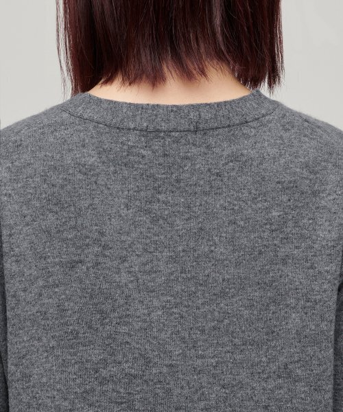 MUSINSA STANDARD WOMAN（ムシンサスタンダードウーマン）の「ウィメンズラムウールカーディガン[ミディアムグレー]（カーディガン/ボレロ・レディース・その他・MEDIUM/X-SMALL/SMALL/LARGE）」の6枚目の写真