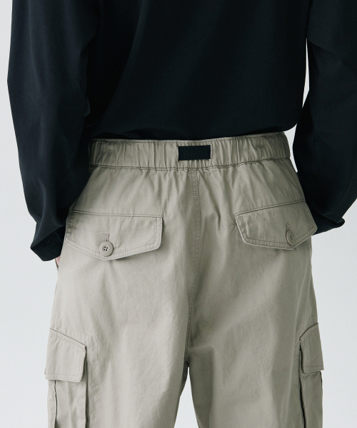 MUSINSA STANDARD（ムシンサスタンダード）の「[シティレジャー] ワイドベルト付きカーゴパンツ [グレイッシュベージュ]（その他パンツ・メンズ・その他・28/30/32/34/36/38/40/42/27/29/26/31/33）」の7枚目の写真