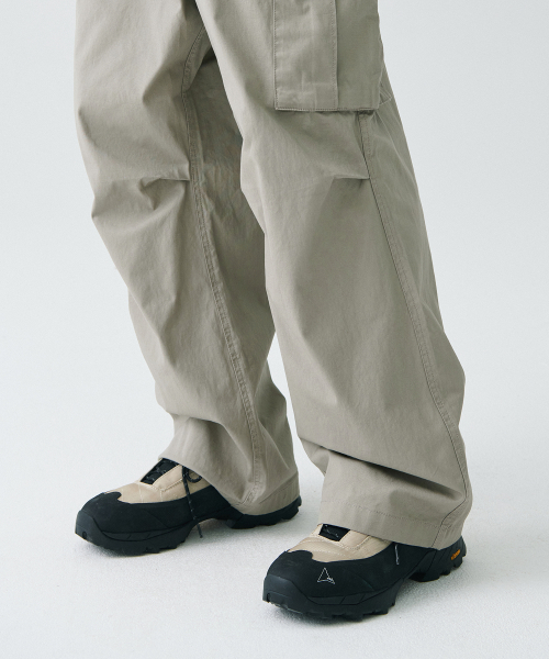 MUSINSA STANDARD（ムシンサスタンダード）の「[シティレジャー] ワイドベルト付きカーゴパンツ [グレイッシュベージュ]（その他パンツ・メンズ・その他・28/30/32/34/36/38/40/42/27/29/26/31/33）」の10枚目の写真