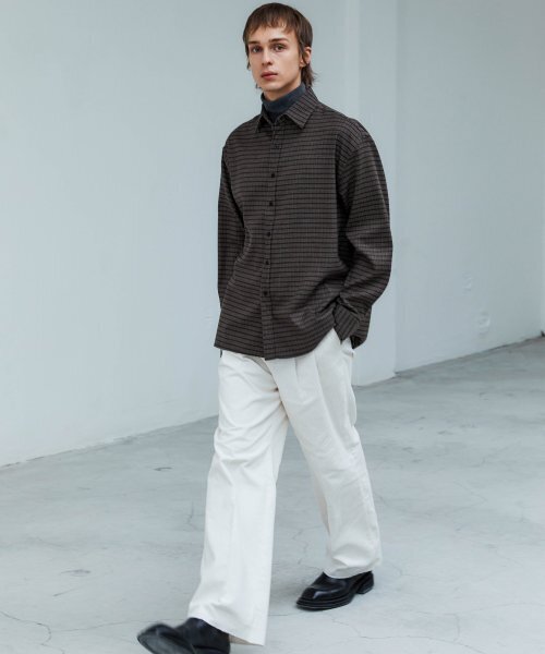 TRIP LE SENS(トリップ ル センス)の「ファインウールクラシックチェックシャツ_グレーブラウン(シャツ/ブラウス・メンズ・その他・SMALL/MEDIUM/LARGE)」の2枚目の写真