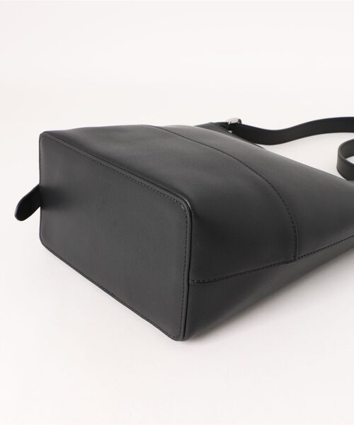 NiiNa(ニーナ)の「【 NiiNa / ニーナ 】高品質牛革ソフトバケットバッグ(インナーポーチ付き)(トートバッグ・レディース・ブラウン/ダークブラウン/ブラック/グレイッシュベージュ・FREE)」の21枚目の写真