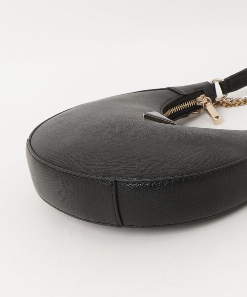 Guess（ゲス）の「DAVINA Shoulder Bag ホーボーバッグ（ショルダーバッグ・レディース・レッド/ブラック・ONE SIZE）」の13枚目の写真